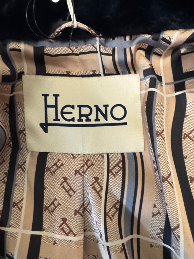 ヨッチン　新品タグ付 HERNO ファーコート