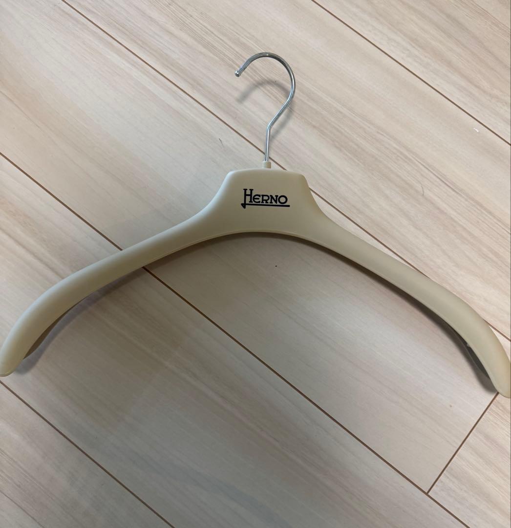 ヨッチン　新品タグ付 HERNO ファーコート