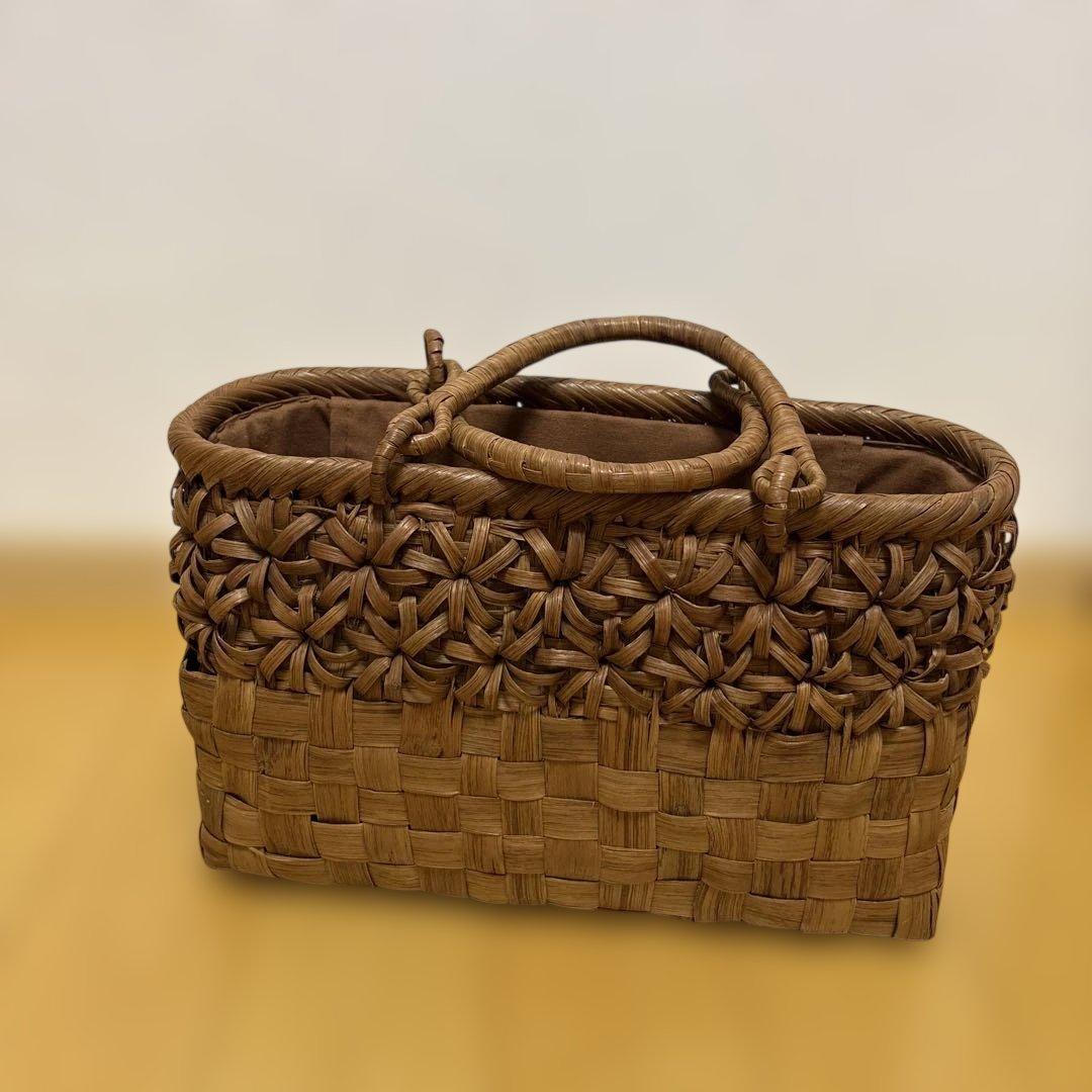 山葡萄かごバッグ 手作り カゴバッグ 内布付き 市松編み、立体花編み