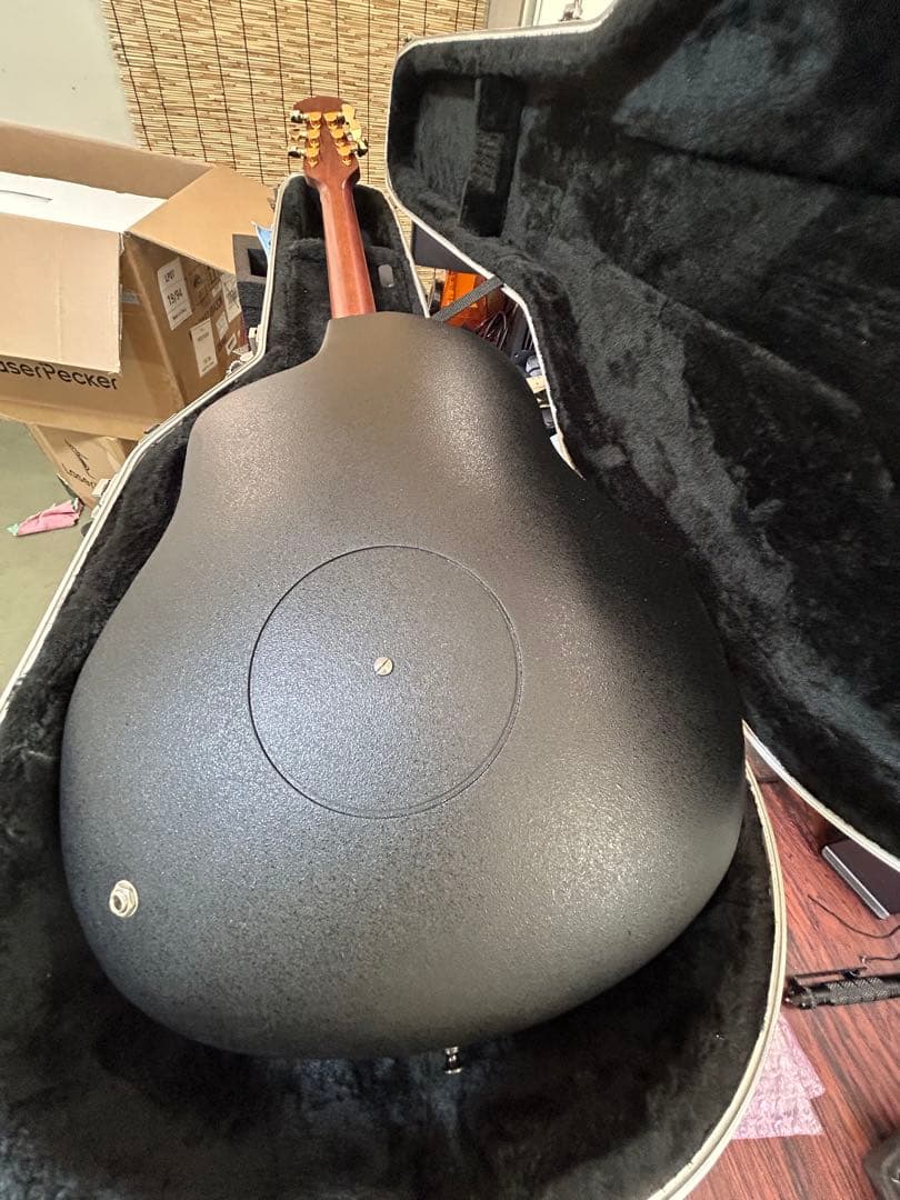 Ovation エレアコ　ギター 韓国製　美品　CSE44 ハードケース付き