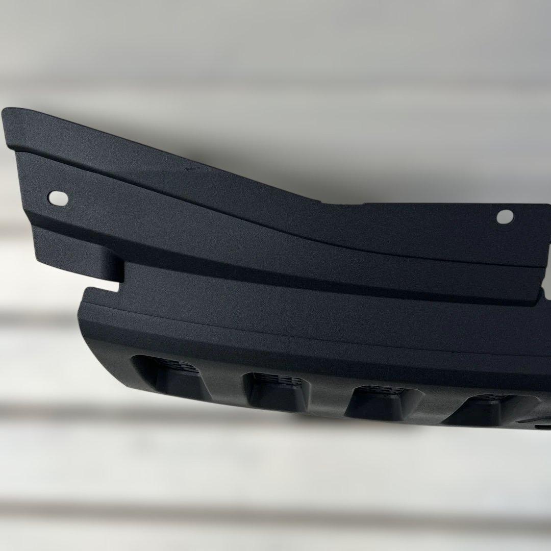 三菱デリカD5MC前純正フロントグリルチッピング塗装ちょっと訳あり品