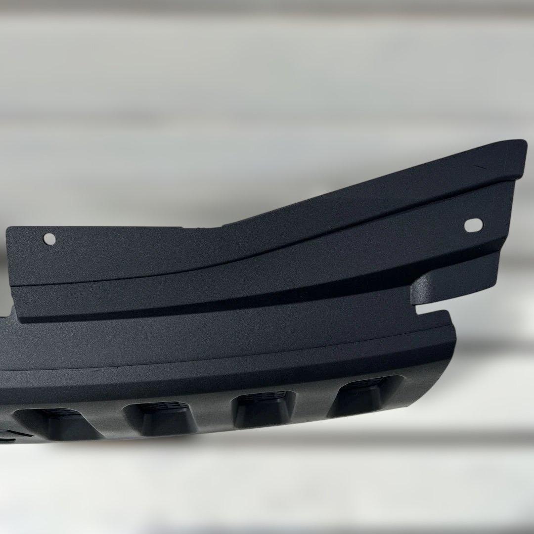 三菱デリカD5MC前純正フロントグリルチッピング塗装ちょっと訳あり品