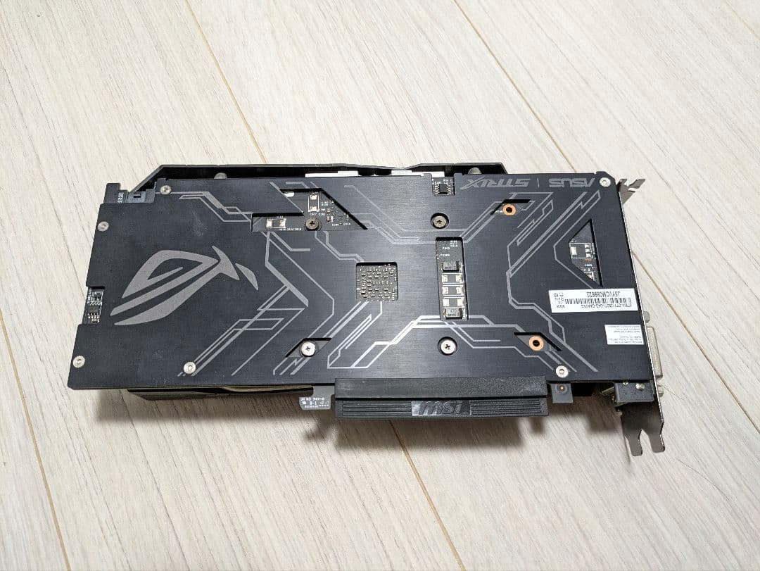 グラフィックボード・グラボ・ビデオカード ASUS ROG STRIX-GTX1050TI-04G-GAMING
