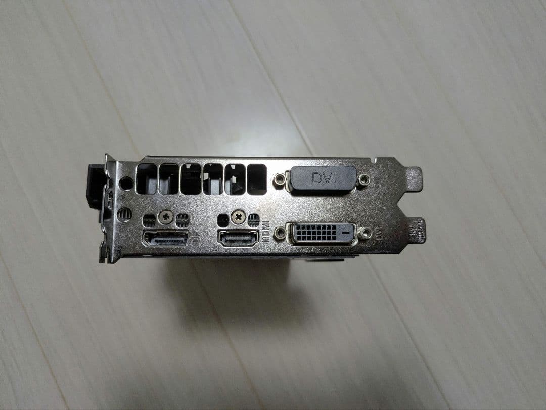 グラフィックボード・グラボ・ビデオカード ASUS ROG STRIX-GTX1050TI-04G-GAMING