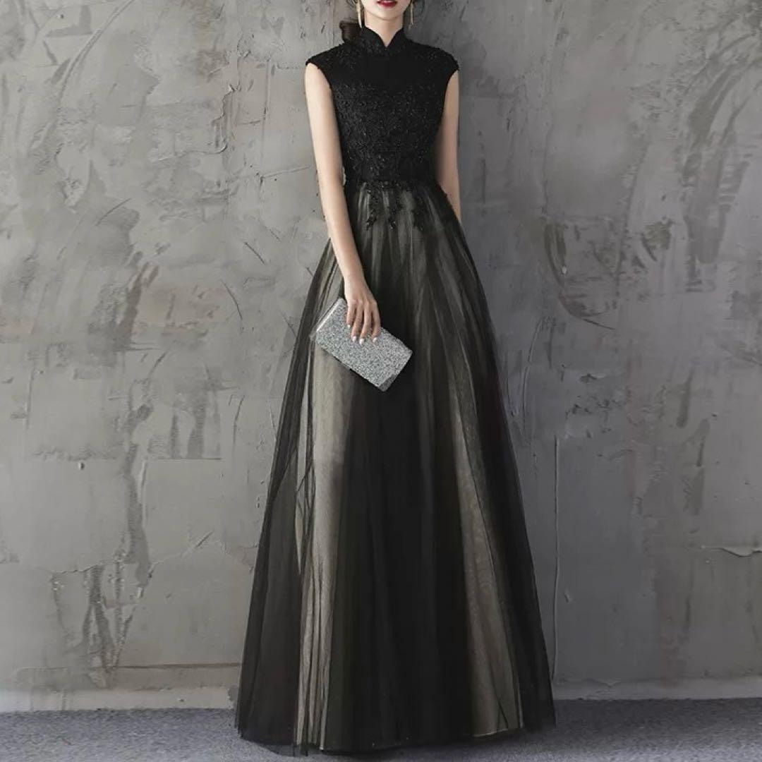 お花のデザインが美しい バックファスナーのイブニングドレス