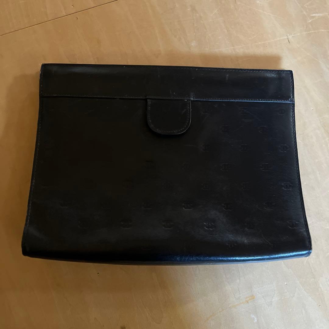 CHANEL ブラックレザー クラッチバッグ