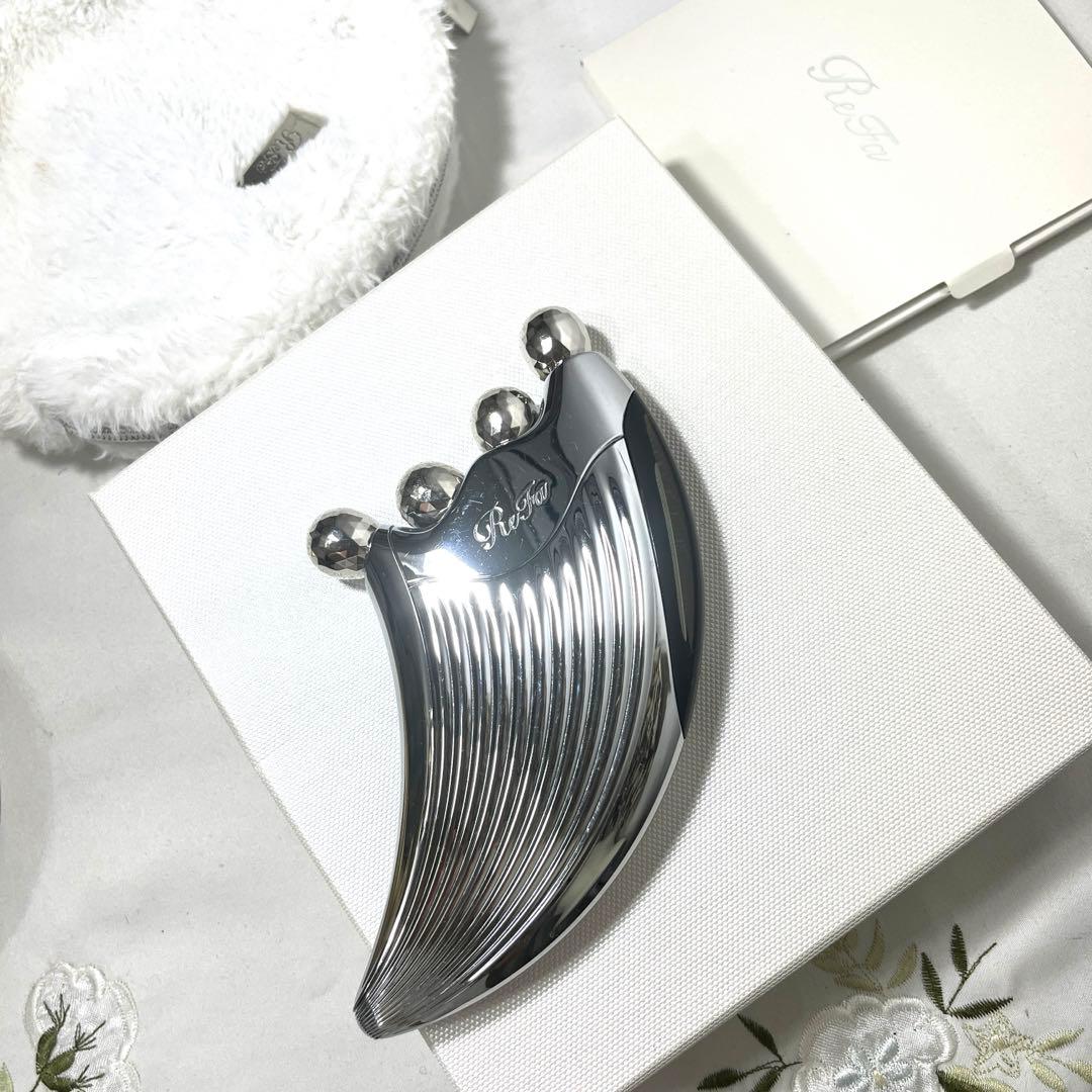 超美品　リファ　ソーラー美顔器　マイクロカレント　リンパ　箱、収納ポーチ付き