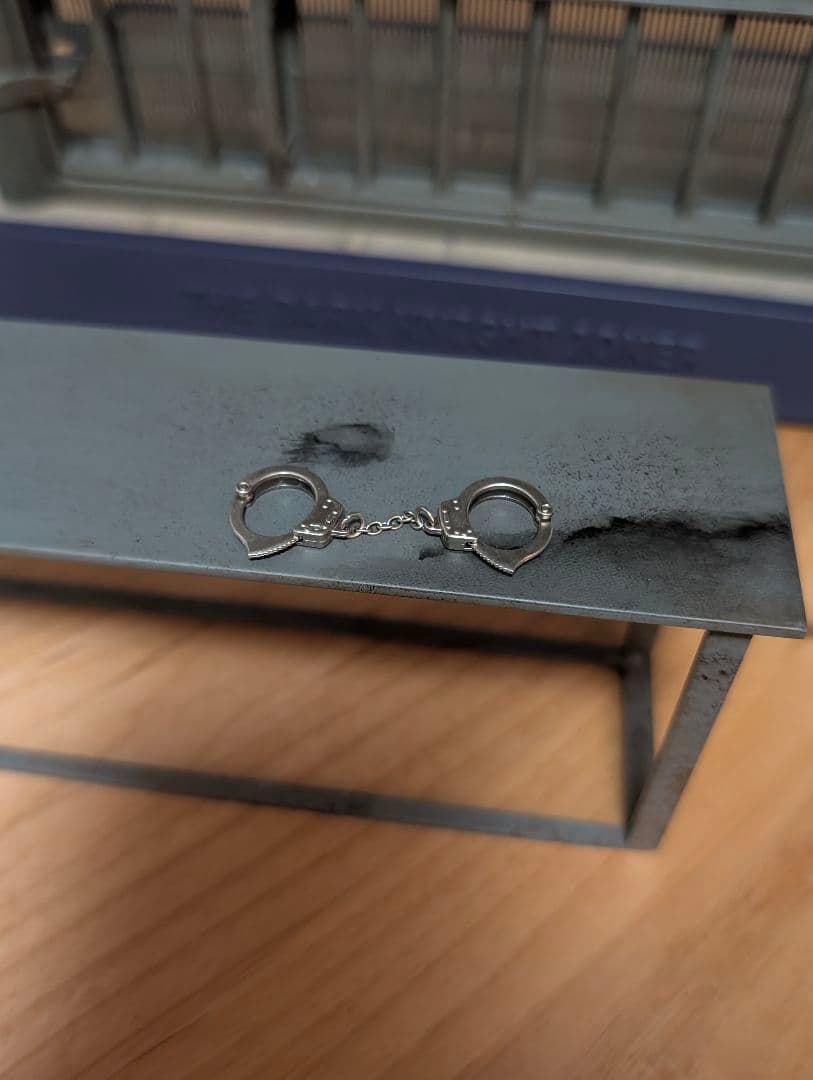 INART ジョーカー　台座　刑務所