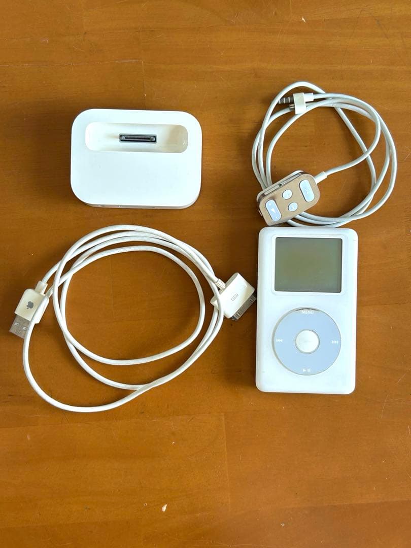 【ジャンク品】Apple iPod classic 第4世代セット (20GB)