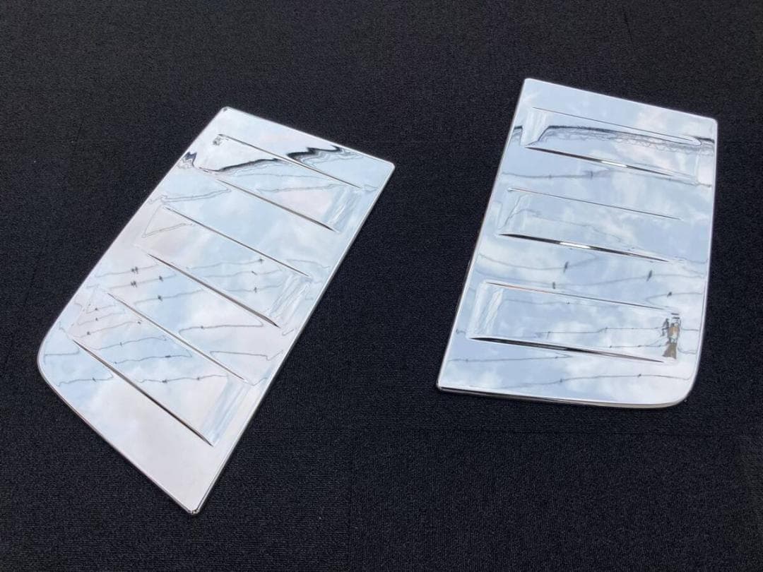 UD クオン パーフェクトクオン コンドル メッキ 寝台窓 パネル