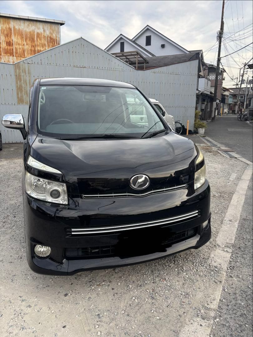 トヨタ Voxy 黒 ミニバン 5ドア