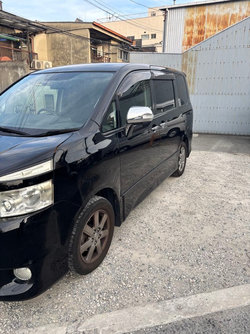 トヨタ Voxy 黒 ミニバン 5ドア