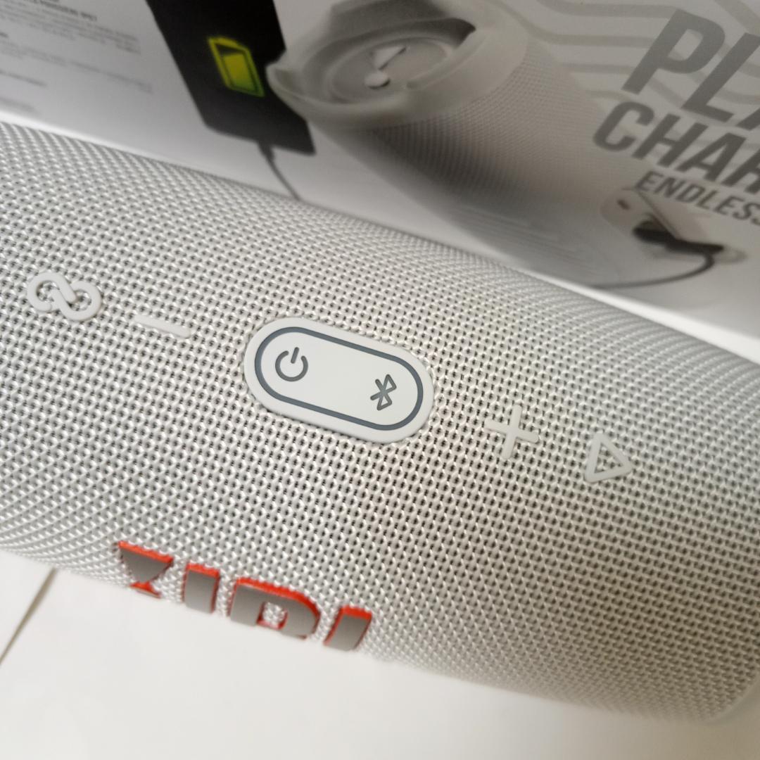 JBL CHARGE5 ホワイト Bluetoothスピーカー