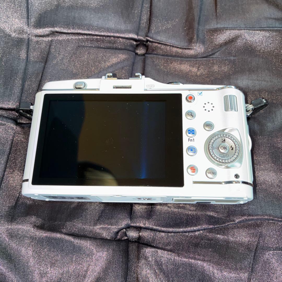 OLYMPUS PEN E-P3 ボディ　現状