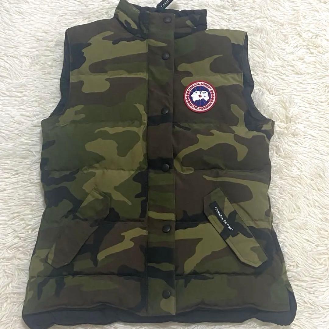  カナダグース　ダウンベスト 迷彩　ユニセックス