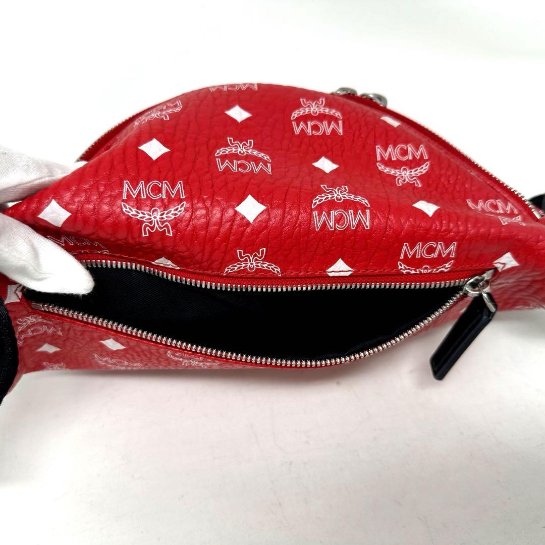 MCM ボディバッグ　ウエストポーチ　保存袋付き　赤　ユニセックス　レザー