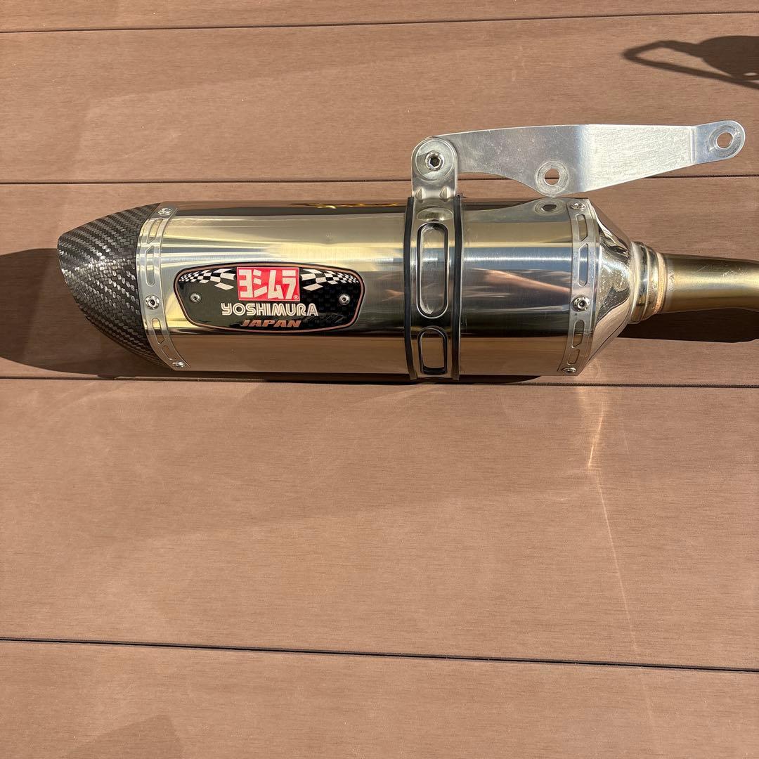 マジェスティＳ ヨシムラ　Ｒ 77Sサイクロン