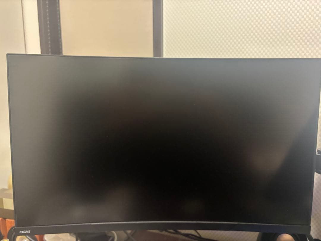 pixio pxc243 144hz 湾曲モニター