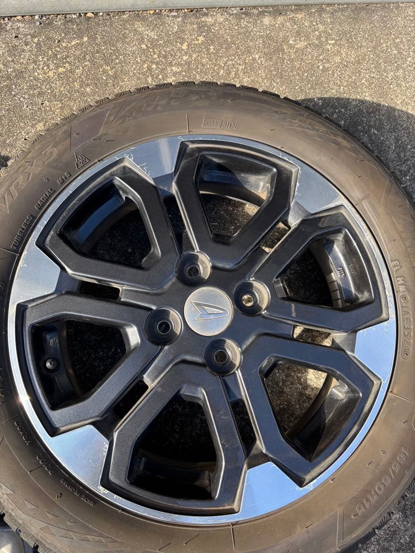 ダイハツ ウェイク スタッドレス4本 24年 ブリザック