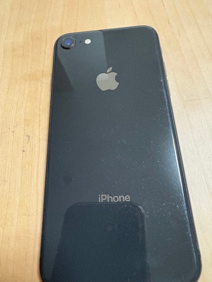 iPhone 8 ブラック 画面ひびあり