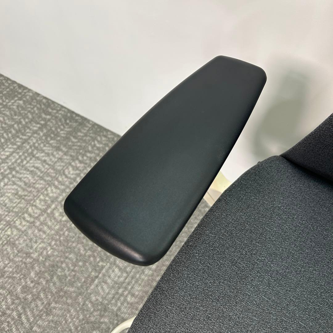 エンボディチェア 最高級 ハーマンミラー グレー　ホワイト Embody