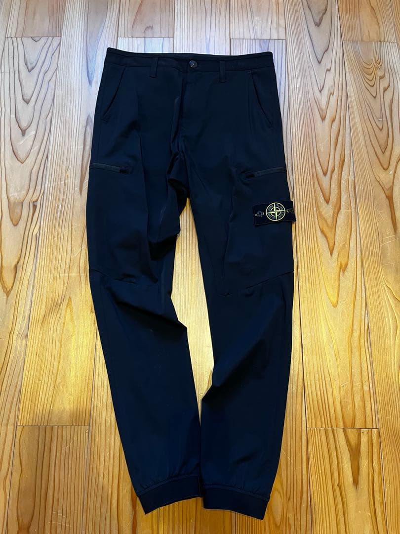 Stone （ストーンアイランド）