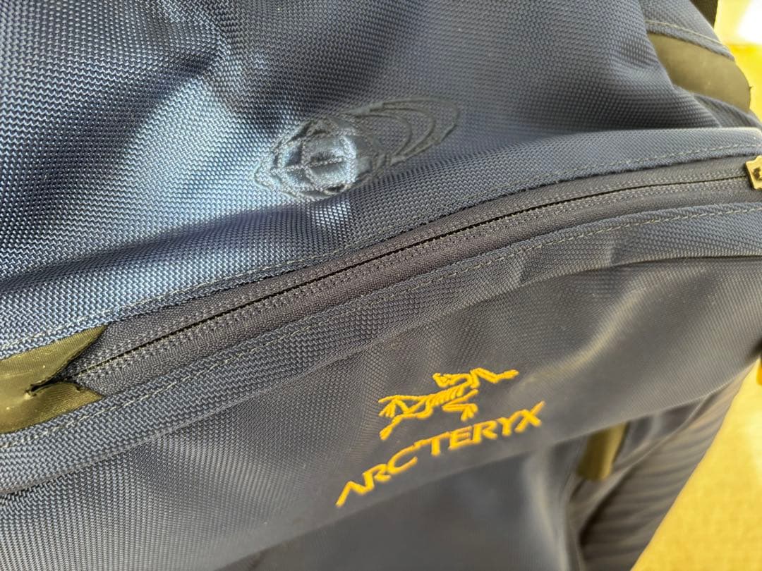 アークテリクス｜BEAMS別注｜ブレード24｜ネイビー