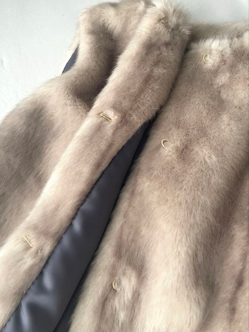 ENUE フェイクファーベスト