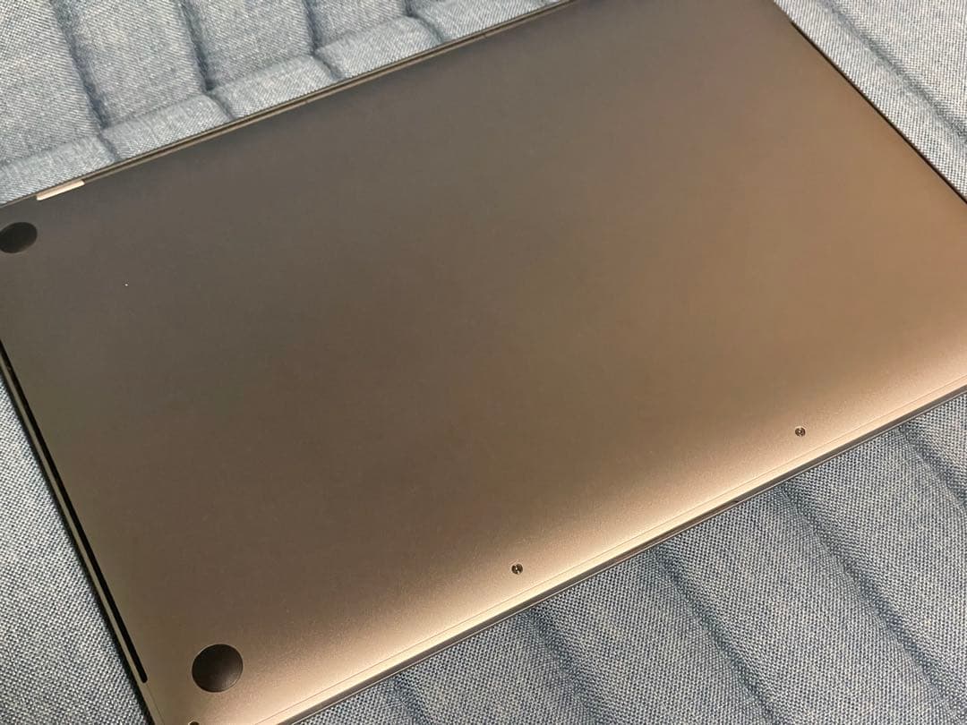 【箱有】MacBook Pro 15インチ 2016 Touch Barモデル