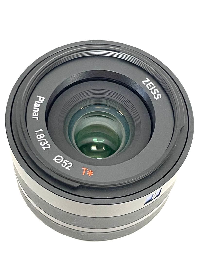Carl Zeiss Touit Planar 32mm F1.8 Xマウント