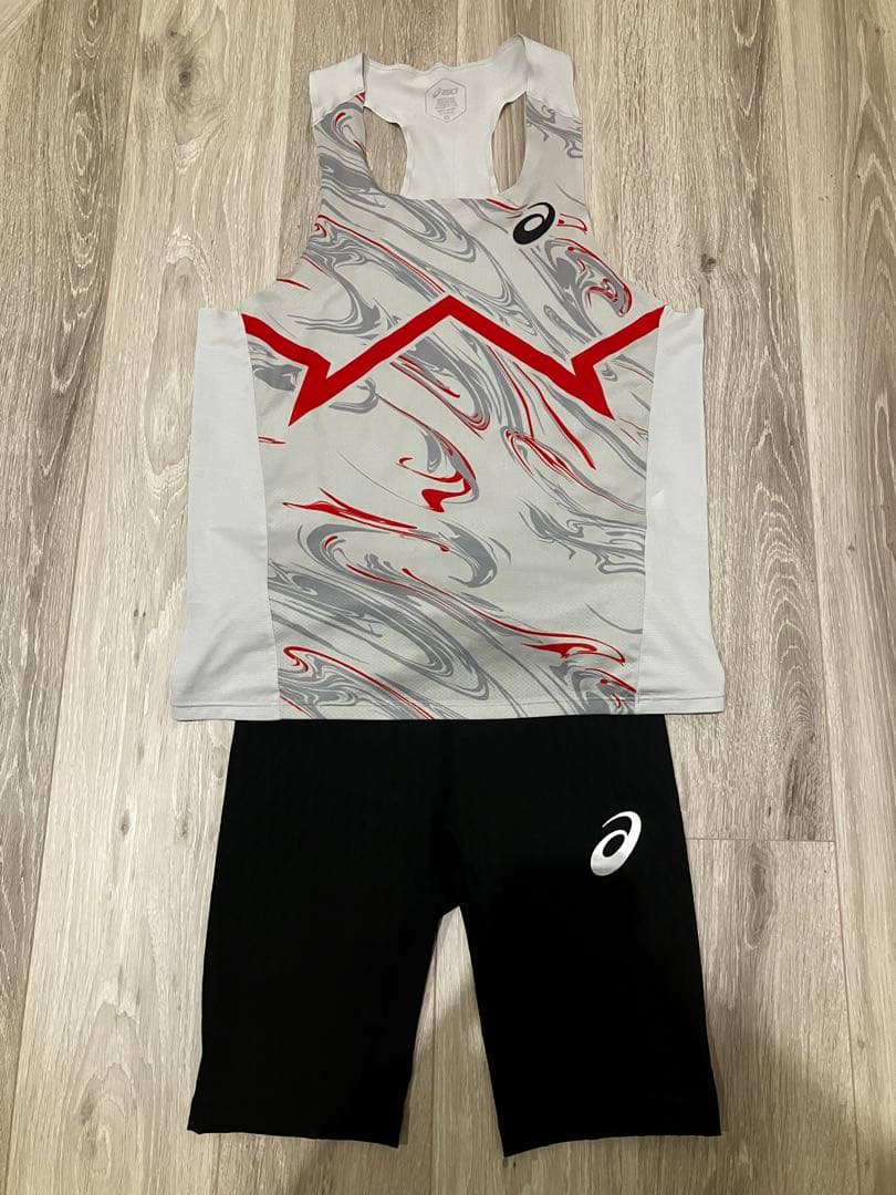 ひ*う様 【セット売り限定】asics シングレット/タイツ