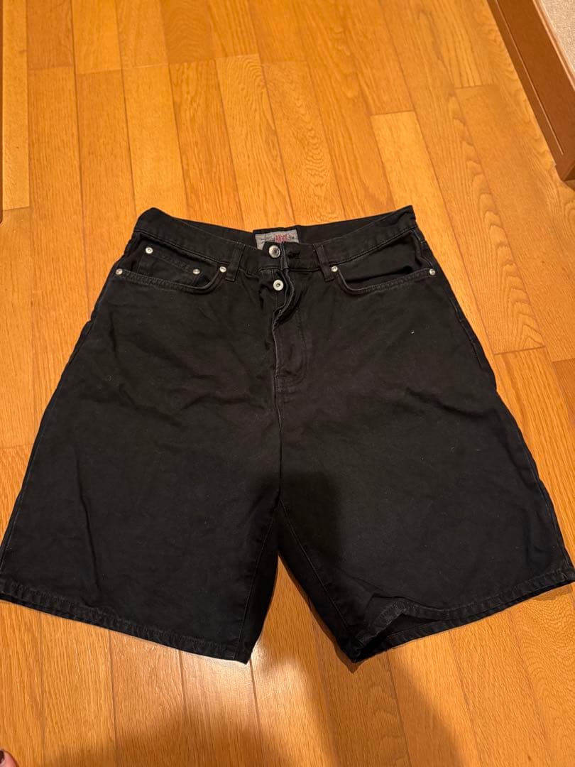 Stussy BIG O ブラックショートパンツ