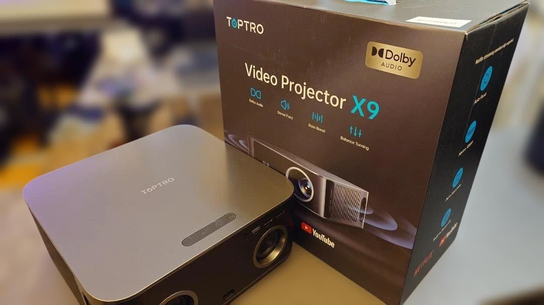 ＜ほぼ新品＞TOPTRO X9 プロジェクター