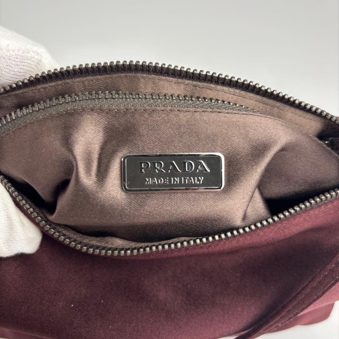 未使用に近い PRADA プラダ サテン アクセサリーポーチ ハンドバッグ