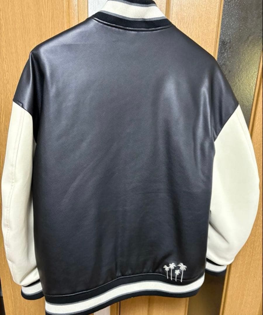 リルーム　スタジャン　黒　M-Lサイズ