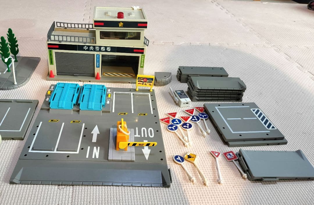 トミカタウン　ネッツトヨタほか　まとめ売り