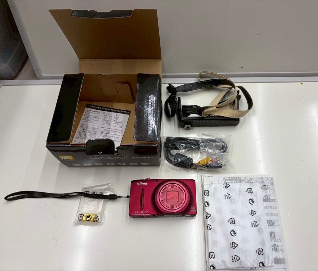 Nikon COOLPIX S9500 レッド 箱付 動作未確認　デジタルカメラ