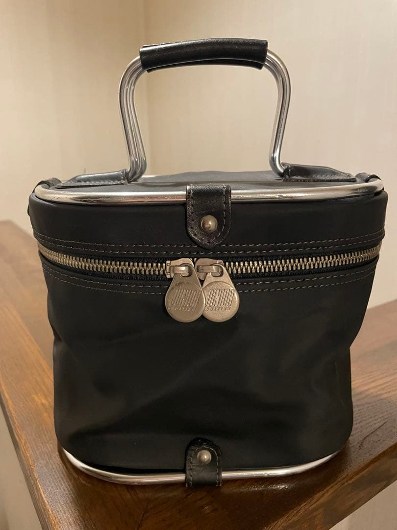 ジャンポールゴルチエパイプフレームバッグ バニティアルミフレーム