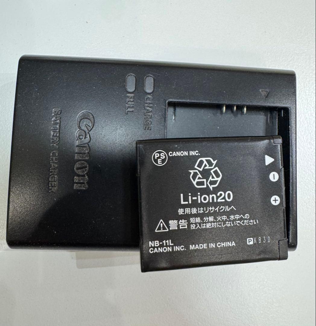 【外観美品】キャノン Canon IXY 200 デジカメ シルバー