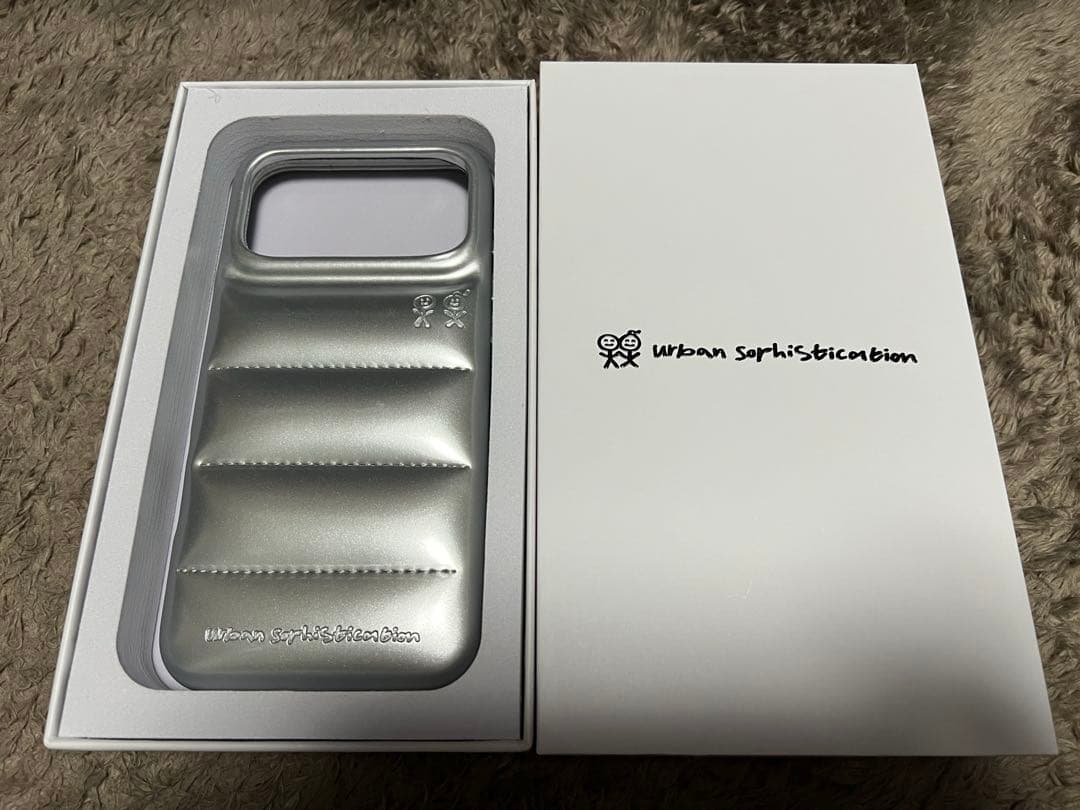 Urban Sophistication シルバー　iPhoneケース