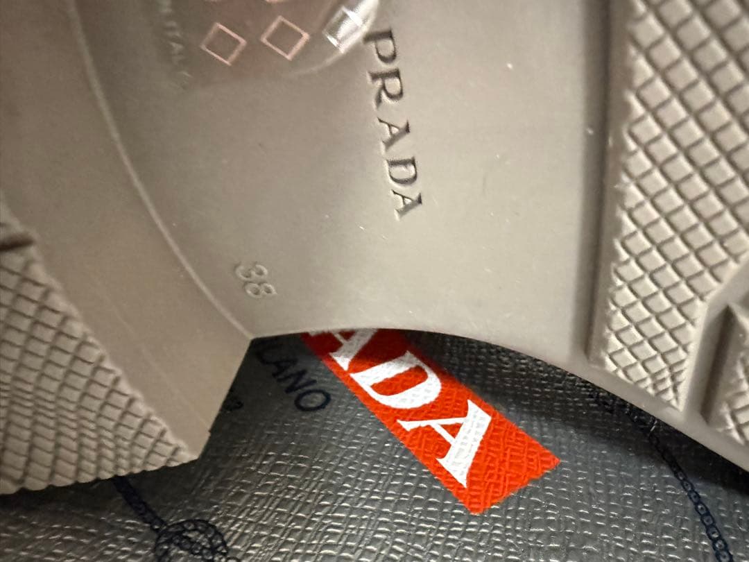 PRADA ベージュ レインブーツ　新品箱付き