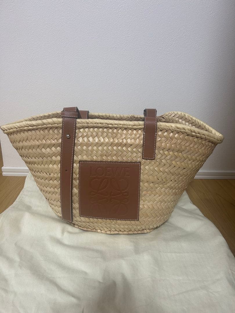 LOEWE ストロートートバッグ ベージュ　ミディアム