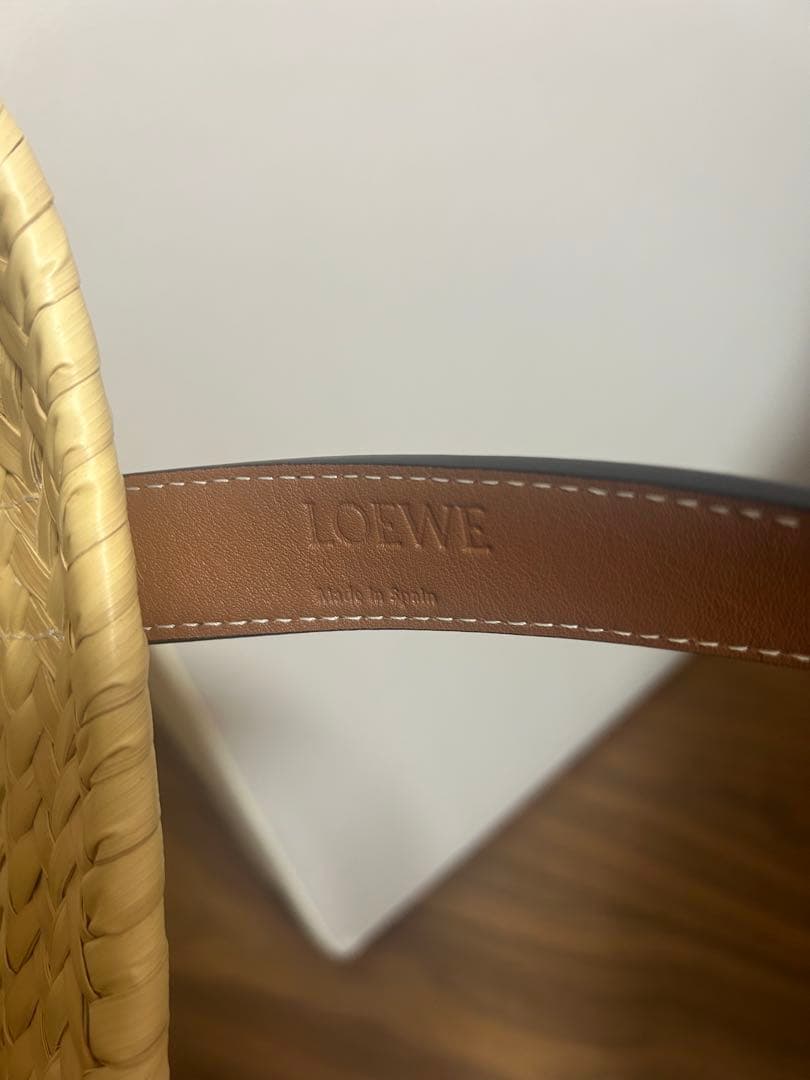 LOEWE ストロートートバッグ ベージュ　ミディアム