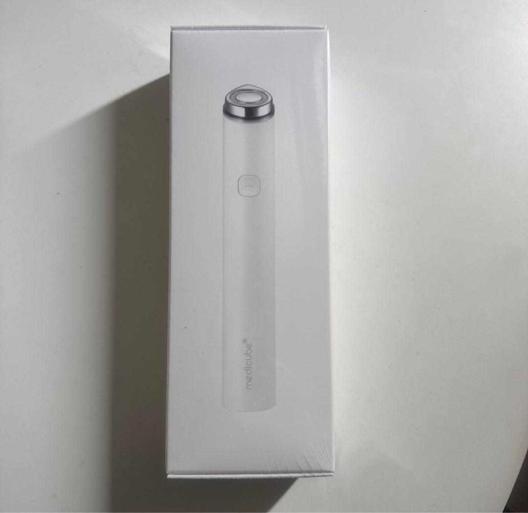 超美品◎　メディキューブ　ブースタープロミニ　medicube　ホワイト