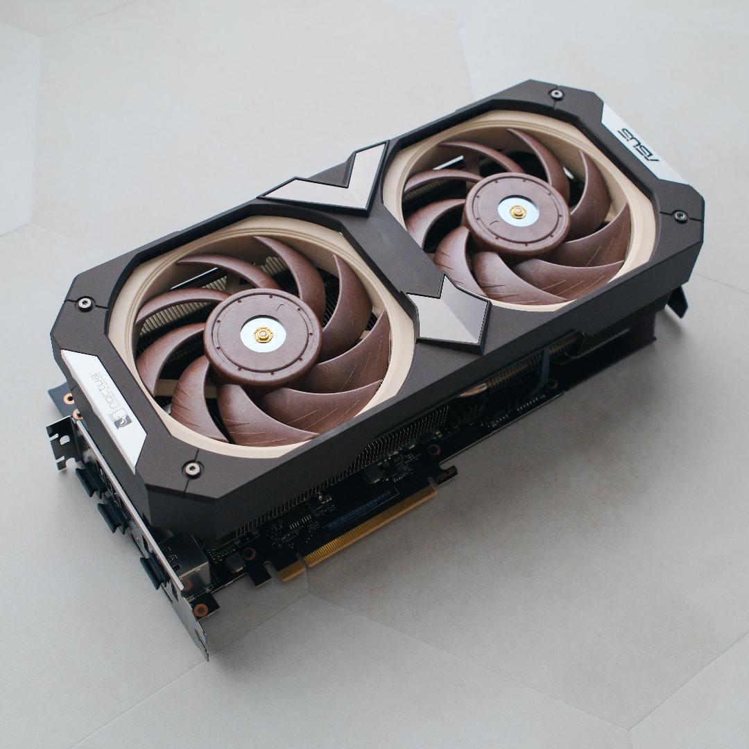 グラフィックボード・グラボ・ビデオカード ASUS GeForce RTX 4080 Noctua