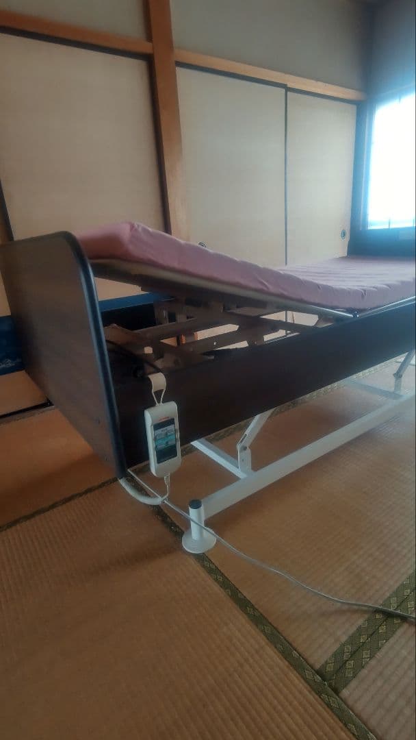 引取限定(一部配達可)パラマウント介護ベッド 　　 ピンクマットレス付き