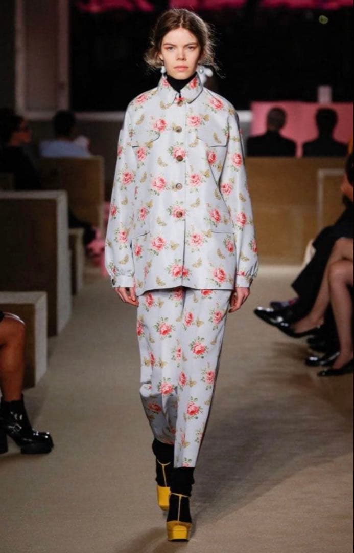 PRADA プラダ ロゴ入り 花柄 パンツ