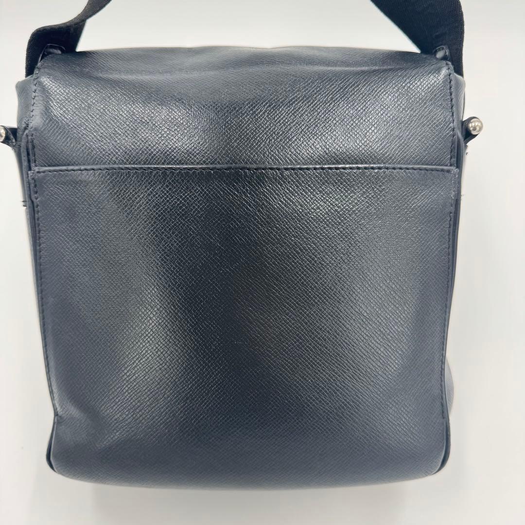 ルイヴィトン タイガ ヤランガ レザー ショルダーバッグ