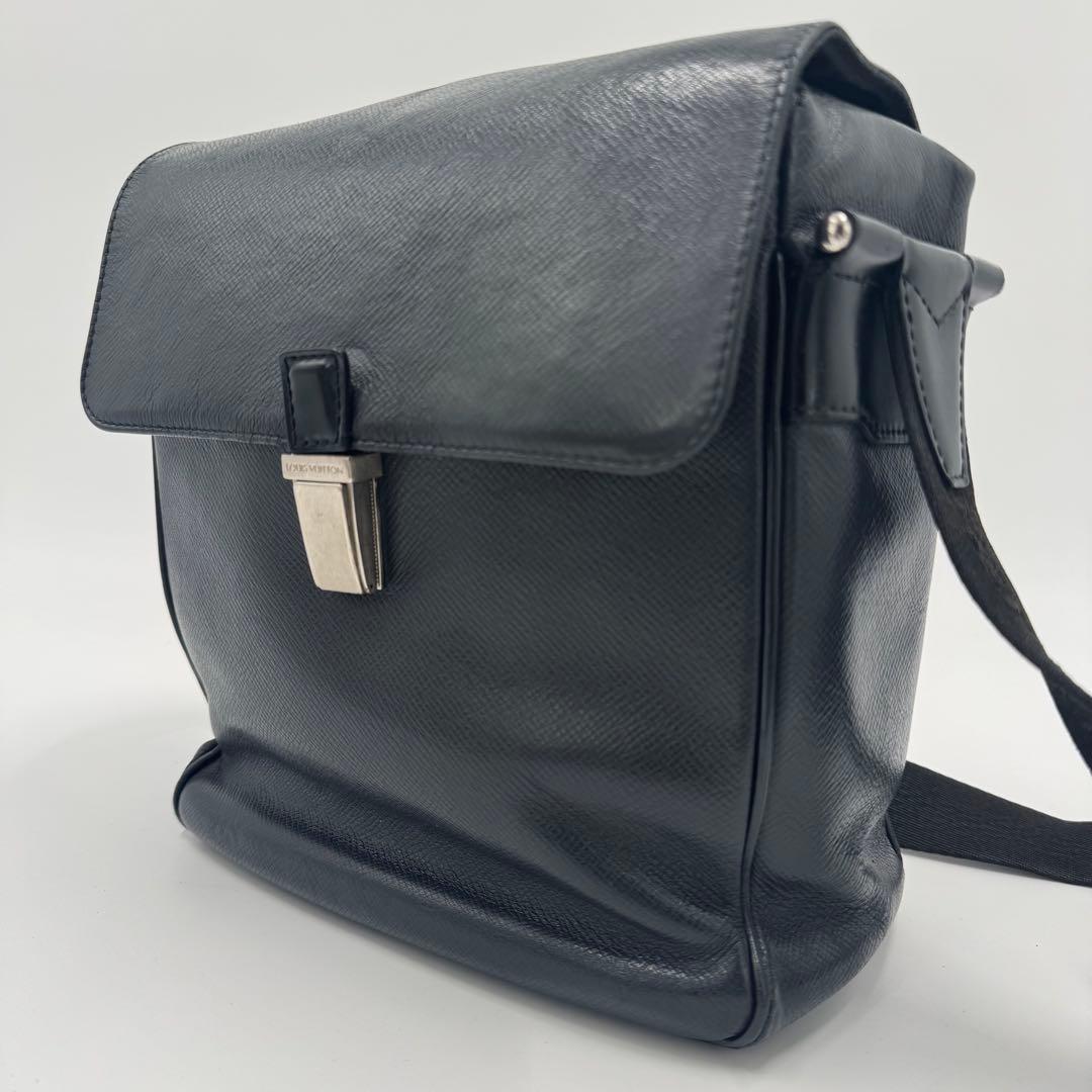 ルイヴィトン タイガ ヤランガ レザー ショルダーバッグ