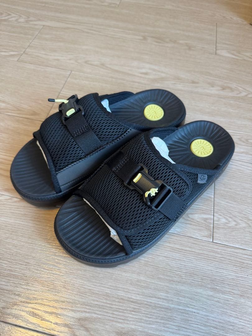 UGG マクサー スライド2.0 メッシュサンダル